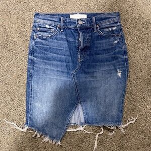 MOTHER Brand superior Jean “Tomcat Slide Mini Fray denim skirt” sz 26- so cute!
